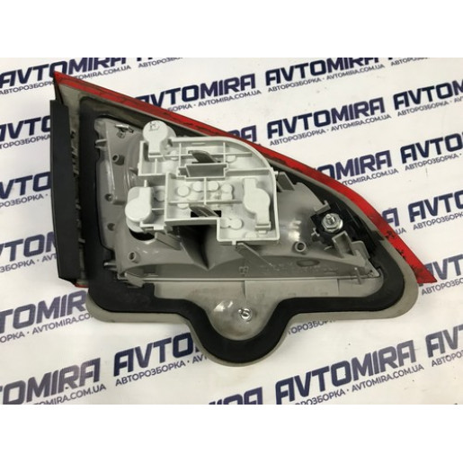 Ліхтар правий внутрішній Ford Mondeo 4 Turnier 2007-2010 7S7113A602B